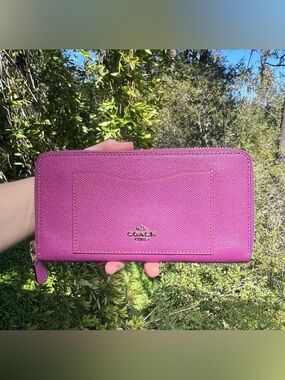 COACH Long Zip-Around Purple/Pink Crossgrain Leather Wallet w Silver Hardware